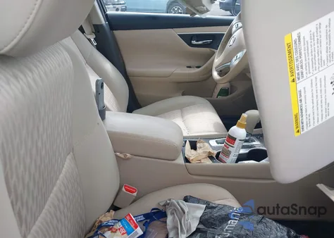 2017 Nissan Altima 2.5 Sv z USA, uszkodzony, nr VIN 1N4AL3AP5HC162425